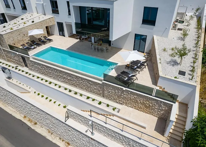 Prestige * Omiš