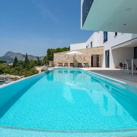 Prestige Omiš